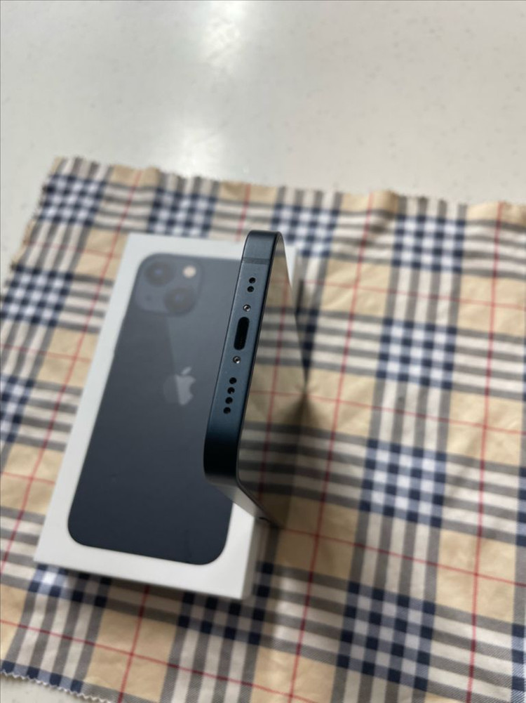 아이폰13미니 256 미드나이트 신품급--6