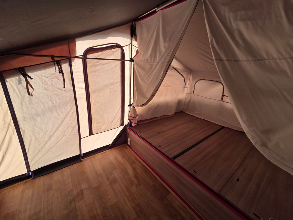 코쿤 CC4 텐트 트레일러 / 350만원 / 내외부 상태 굿!! 스킨 상태 굿!! 전기 바닥 난방!! 이미지