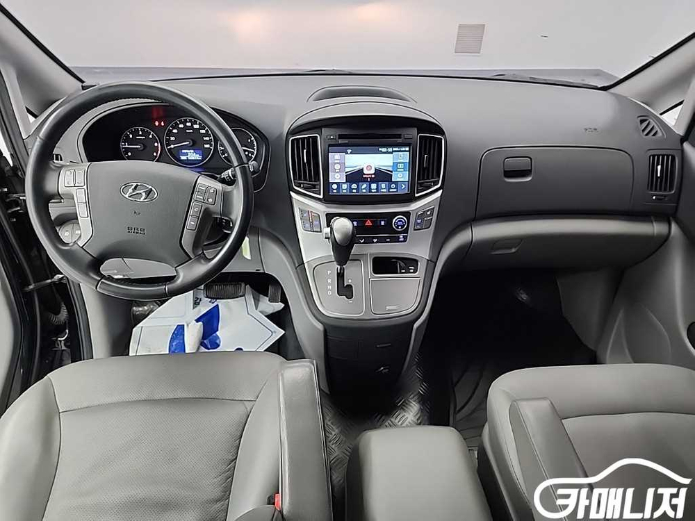 [현대]더 뉴 그랜드 스타렉스 2WD 웨건 11인승 모던 (0톤) #3월급매--6