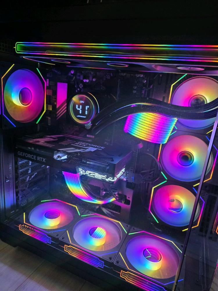 라이젠7 7800X3D RTX5070 본체 팝니다 이미지