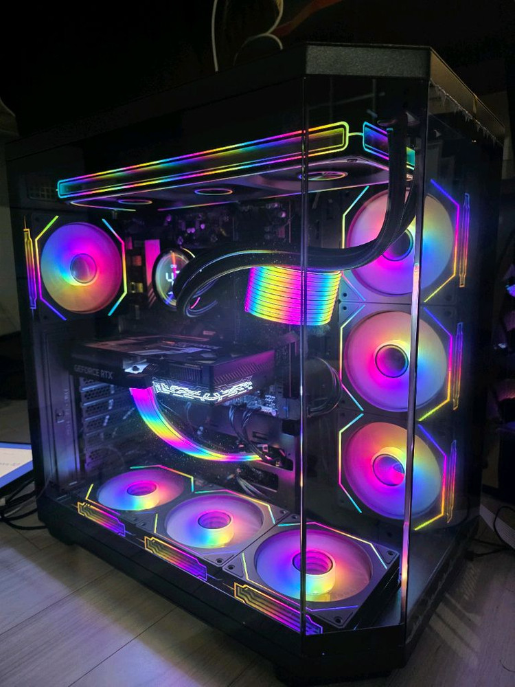 라이젠7 7800X3D RTX5070 본체 팝니다 이미지