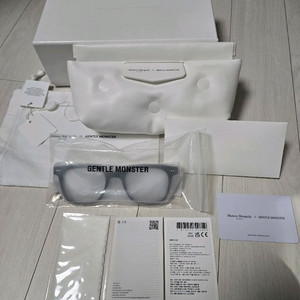 젠틀몬스터 마르지엘라 안경 mm117 팝니다