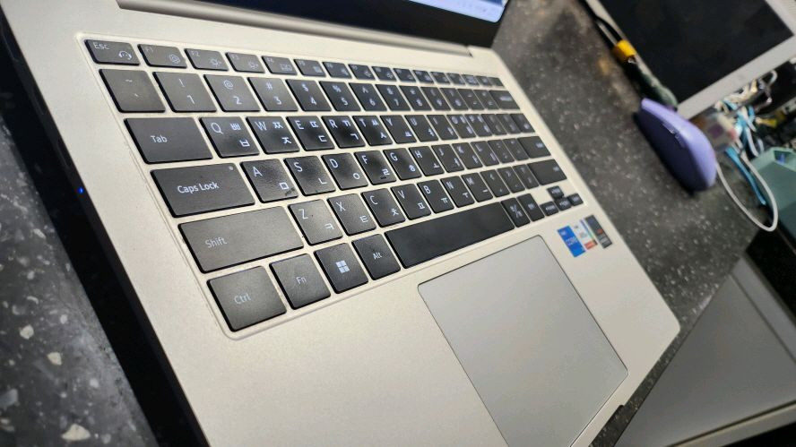 삼성 신형 초경량 고성능 갤럭시북3 프로/아몰레드2X/베이지 이미지