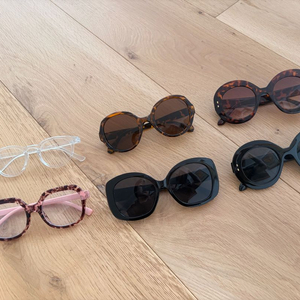 클래식 디자인 뿔테2종 선글라스4종 새 제품
