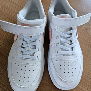 나이키 코트 버로우 로우 리크래프트 210