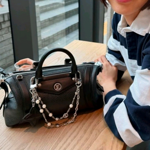 루이비통 키폴 반둘리에 25 모노그램 가방