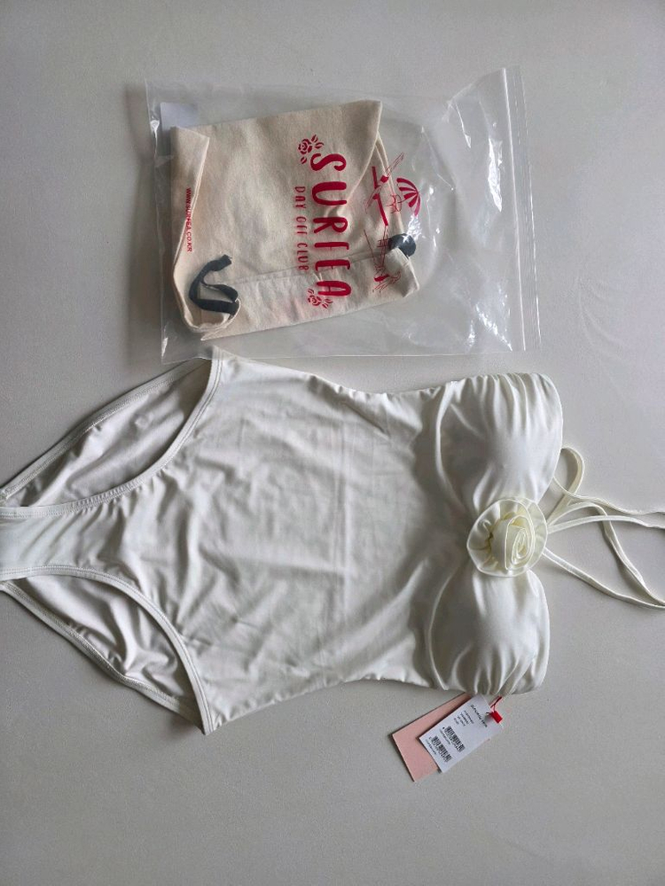 써피 서피 블루밍 스윔_화이트 써피 수영복m 팝니다 이미지
