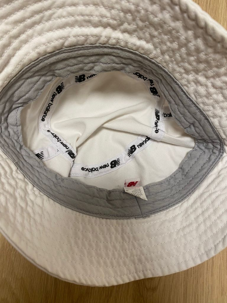 뉴발란스 벙거지 모자 버킷햇 이미지