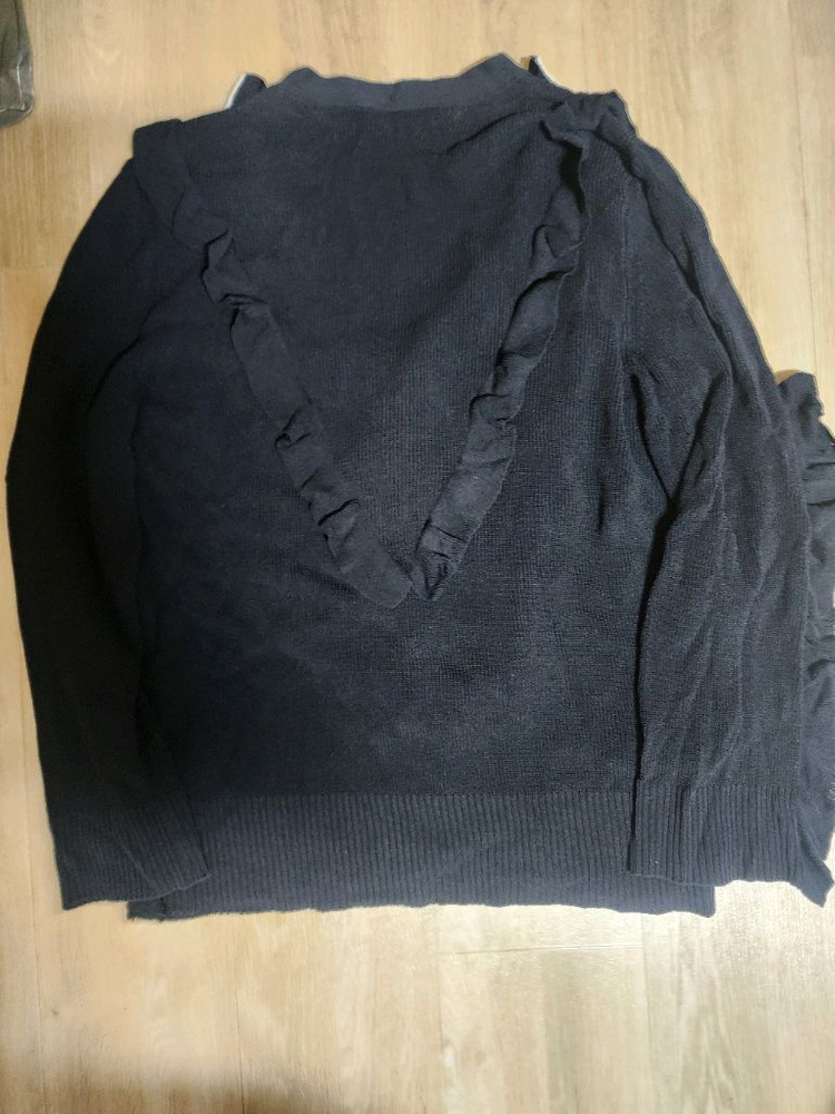 럭키슈에뜨 프릴 니트 가디건 Free size--3