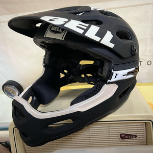 벨 슈퍼 헬멧 + 스미스 고글