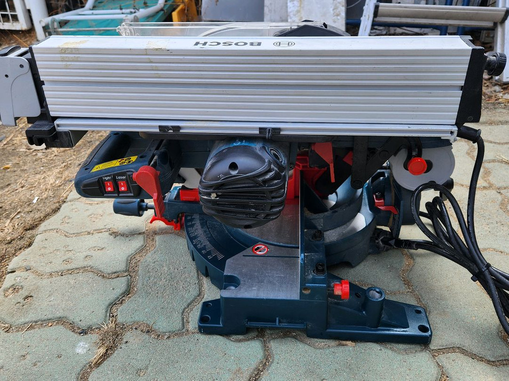 보쉬 콤비네이션 쏘 GTM12JL 팝니다 이미지