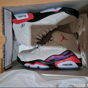 나이키 에어조던 점프맨 MVP 뉴트럴 그레이 유니버시티 레드 270사이즈 판매합니다.