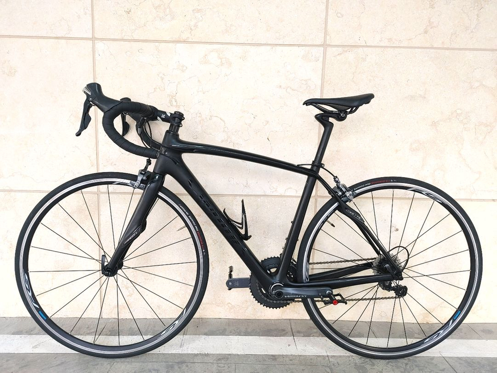 상태 좋은 15년 스페셜라이즈드 에스웍스 루베sl4 풀 울테그라 카본 로드자전거 52사이즈 팔아요. 이미지