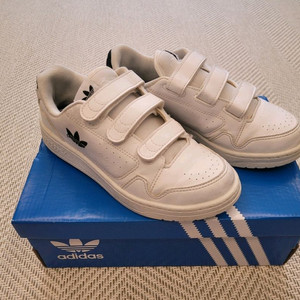 키즈 아디다스 운동화 (사이즈210mm) 이미지