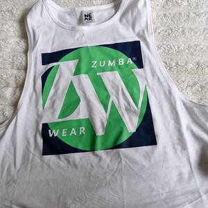 (새상품) 줌바웨어 크롭 나시 티셔츠