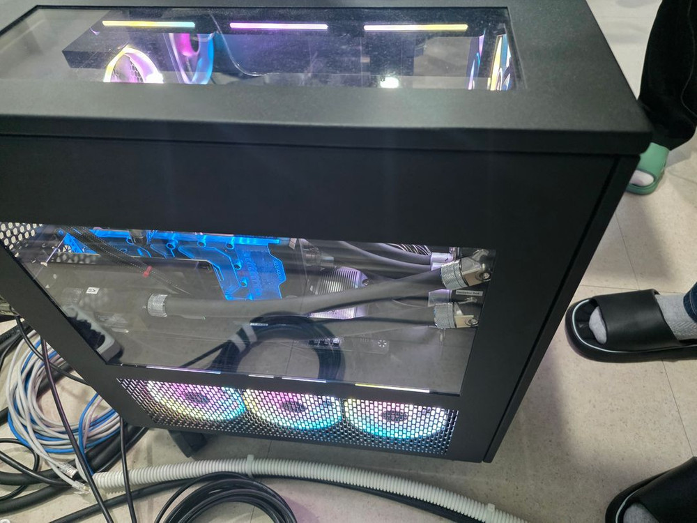 AI 연구용 하이엔드 워크스테이션--2