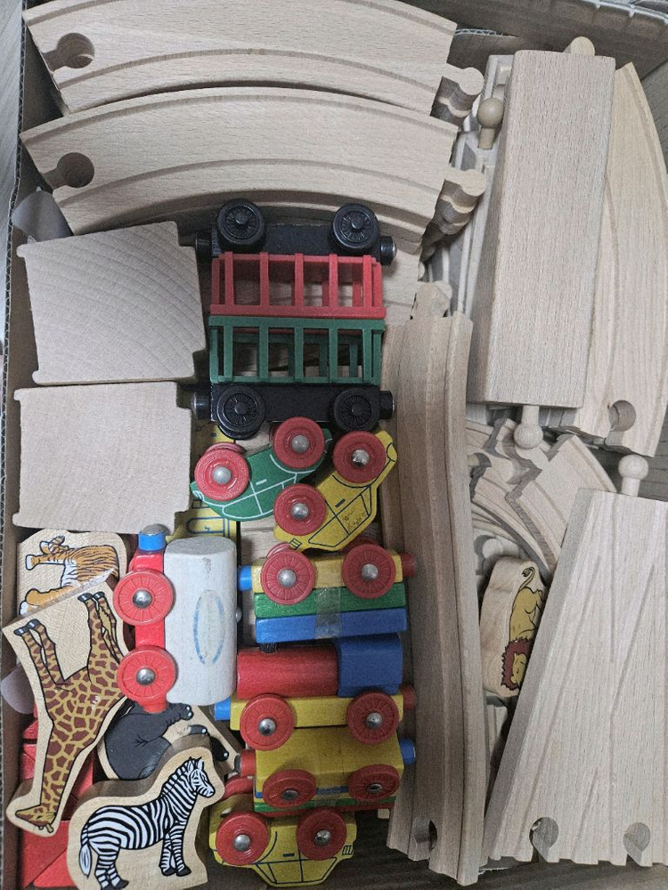 원목 기차 장난감--1