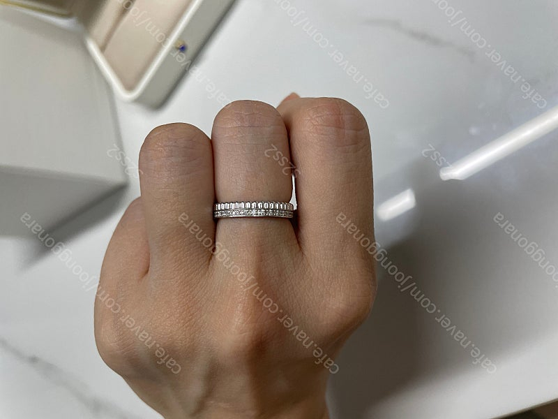 부쉐론 콰트로 레디언트 에디션 웨딩밴드 50호 이미지