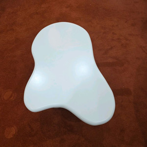 모던 디자인 테이블