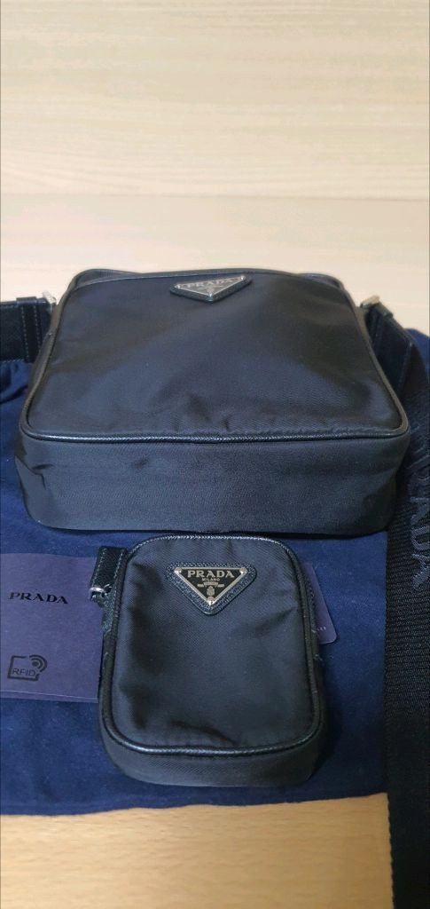 프라다 테수토 크로스백/메신저백 새상품급 정품(감정O)구찌프라다루이비통디올고야드샤넬셀린느보테가생로랑발렌시아가가방--7