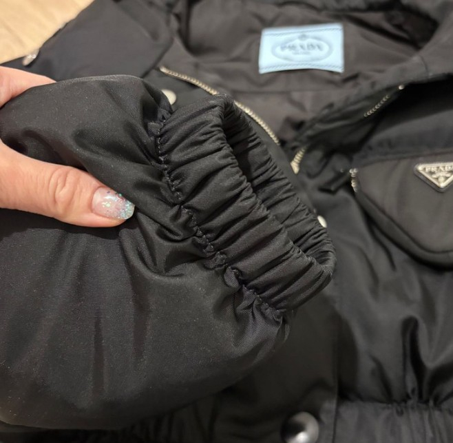 [정품] 프라다 리나일론 패딩 서현패딩--6