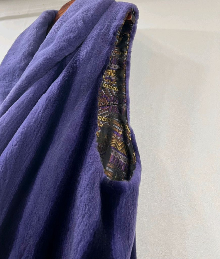 배색 쉬어드 밍크 롱조끼--5