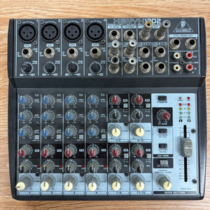 베링거 Xenyx 1202 믹서