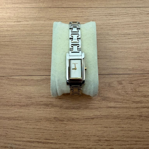 DKNY 여성용 브레이슬릿 투톤 메탈 시계