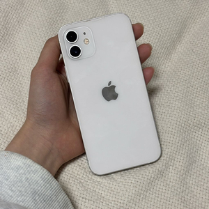 아이폰12 128GB 화이트 / 액정 깨짐 없음 이미지