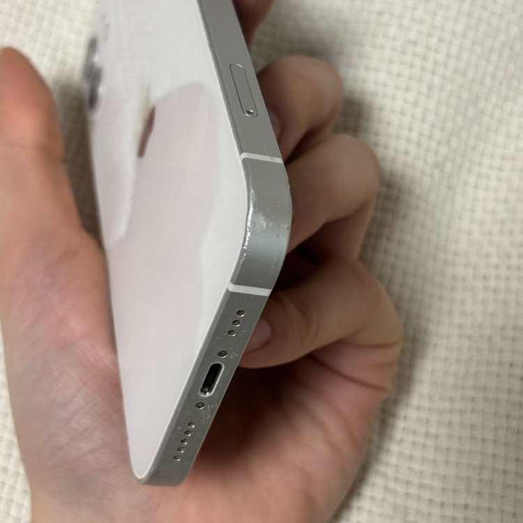 아이폰12 128GB 화이트 / 액정 깨짐 없음 이미지