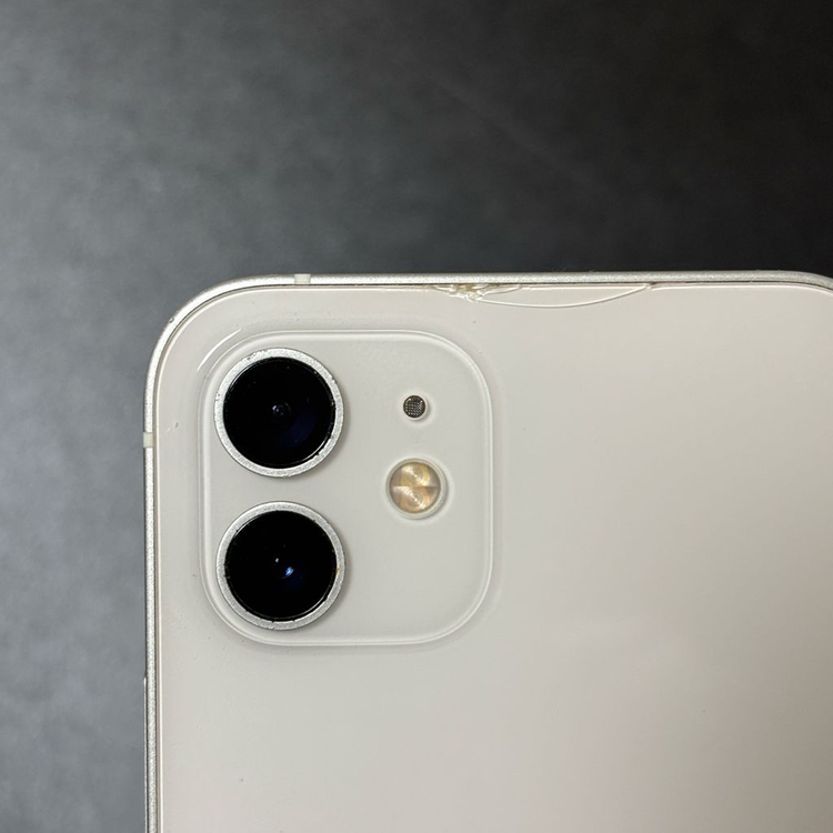 아이폰12 128GB 화이트 / 액정 깨짐 없음 이미지