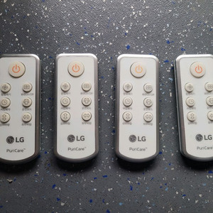 퓨리케어 스탠드 공기청정기 리모컨 4개 일괄 판매 이미지