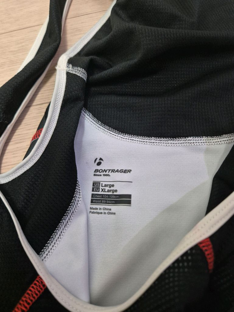 본트레거 인폼 트렉. 자전거 사이클링 빕숏. 빕쇼츠 이미지