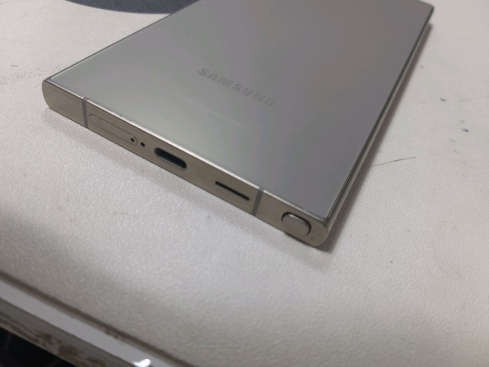 갤럭시S24울트라 256기가 As기간많아요--2