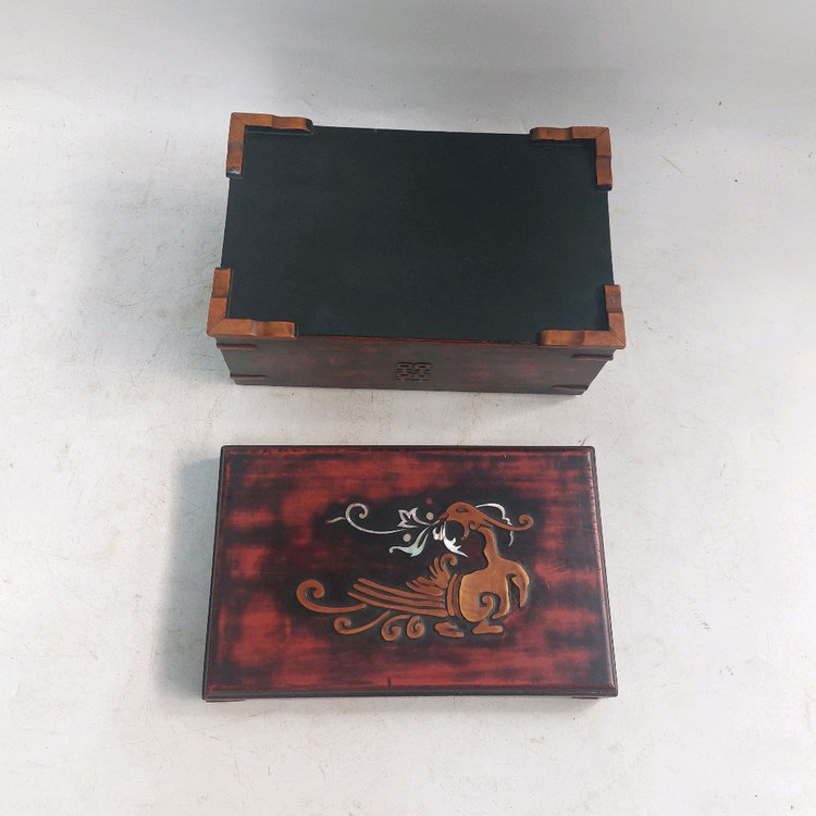 옛날 옻칠함. 고가구 - 민속품 . 자개함. 근대사 이미지