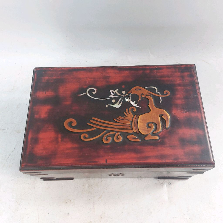 옛날 옻칠함. 고가구 - 민속품 . 자개함. 근대사 이미지