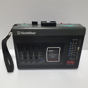 80년대 금성 골드스타 아하 AHHA 미니 카세트 라디오 AHA-F21 기계식 워크맨 소품 부품용 수리 요망 택포 이미지