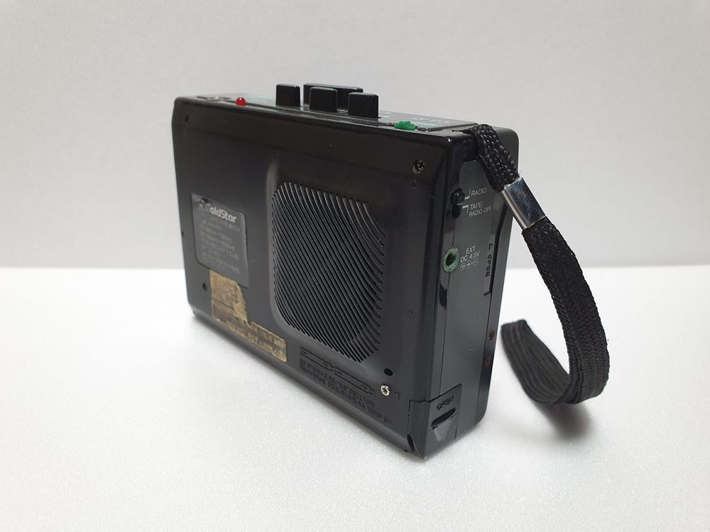 80년대 금성 골드스타 아하 AHHA 미니 카세트 라디오 AHA-F21 기계식 워크맨 소품 부품용 수리 요망 택포 이미지