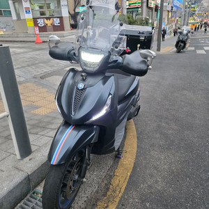 피아지오 비버리400 스쿠터