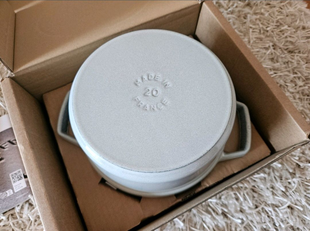 ST1020107 스타우브 원형 꼬꼬떼 화이트 트러플 20cm--6