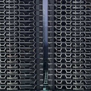 (1U 서버) DELL R640 LFF 4BAY 스케일러블 중고서버