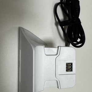 레이저 유니버셜 퀵차징 화이트 엑박패드 충전독 이미지