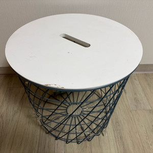 이케아 크비스트브로 테이블 겸 수납 바구니