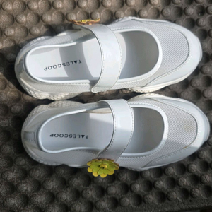 테일스쿱-플라워매쉬스니커즈 200