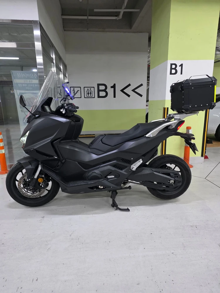26년식 혼다 포르자750 중고 판매합니다 이미지