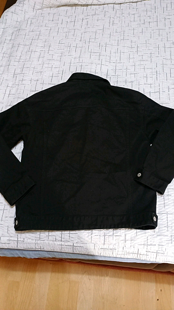 스파오 블랙데님자켓 100 가슴58 기장70--2