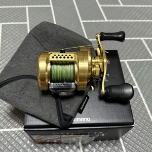 윤성보증 시마노 18 캘커타 콘퀘스트 400 금콩 릴 판매합니다