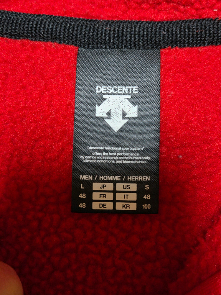 데상트 후리스 L--4