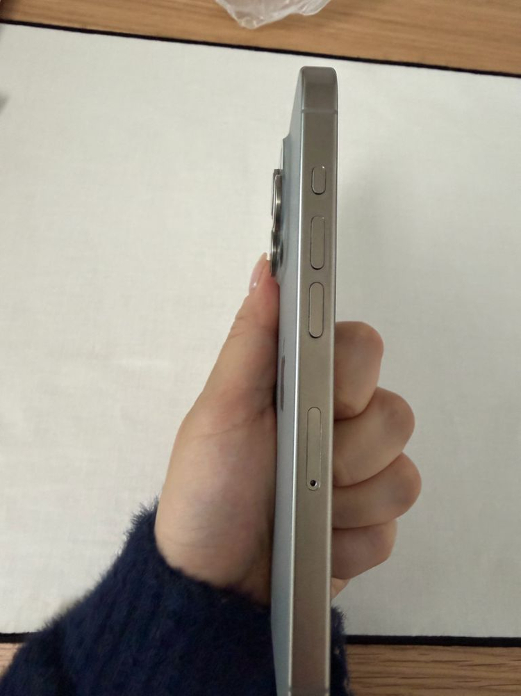 아이폰15pro 256g 내추럴티타늄(배터리효율 87%)--5