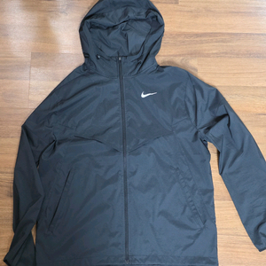 나이키 윈드러너 리펠 러닝 자켓 바람막이 M 판매합니다